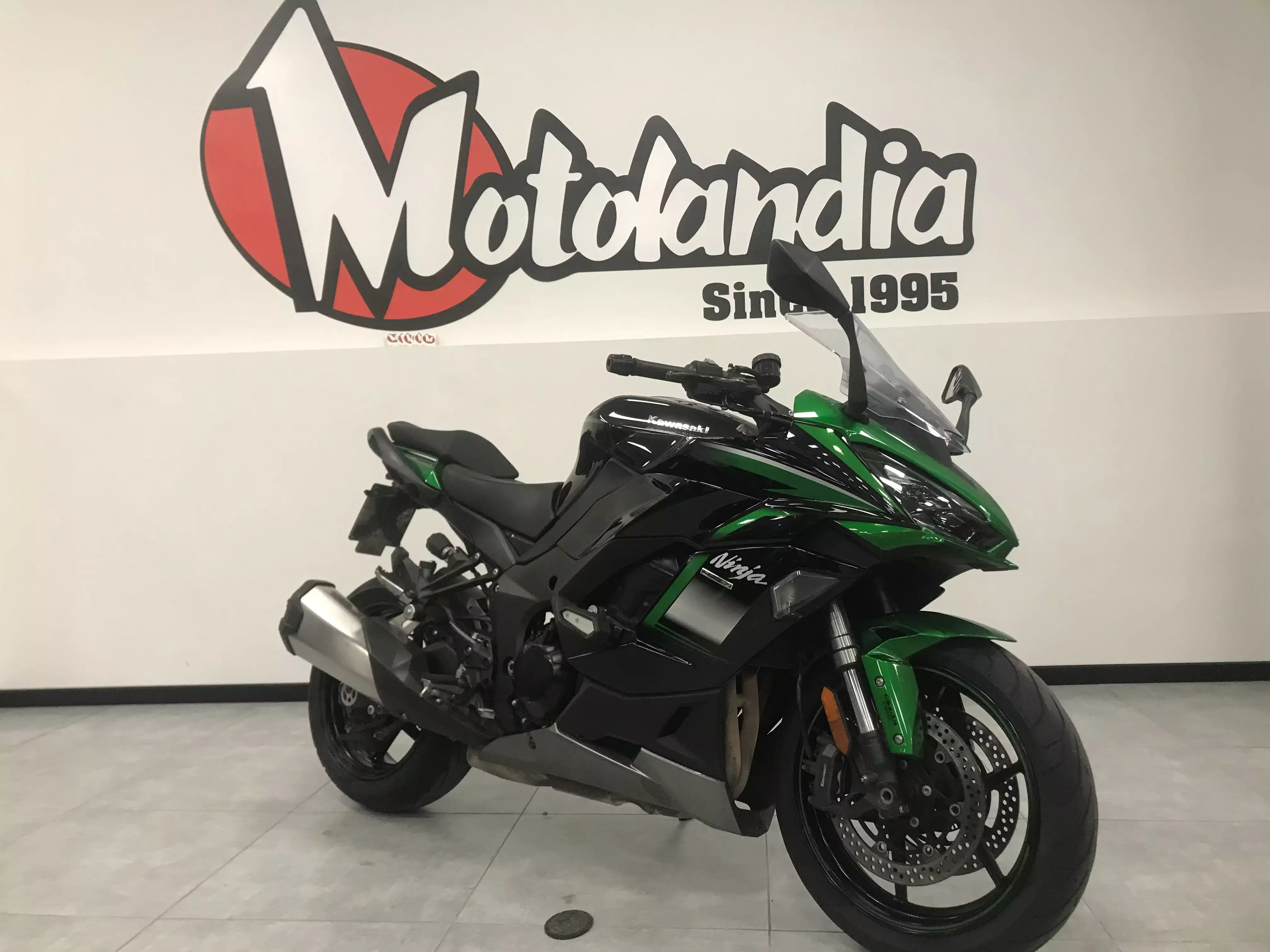 Kawasaki ninja zx9r usata on sale